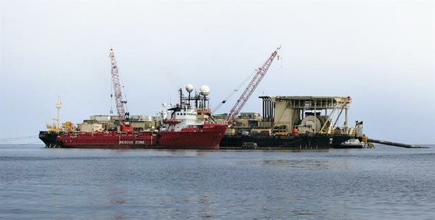 Billiges Gas für Deutschland, Macht und Geld für Russland:Bau der Nord-Stream-II-Pipeline vor Greifswald. (Foto: PA / ZUMAPRESS.com)
